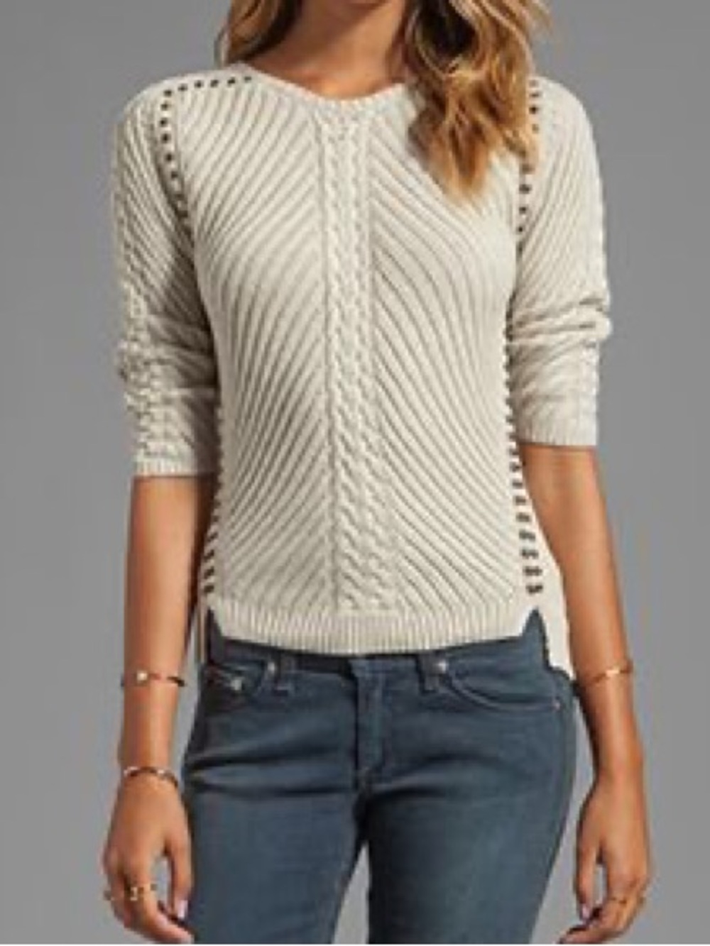 Philosophy Cable Knit Pattern W/Decorative Studded Grommet ⬆️⬇️ Hemline Sweater